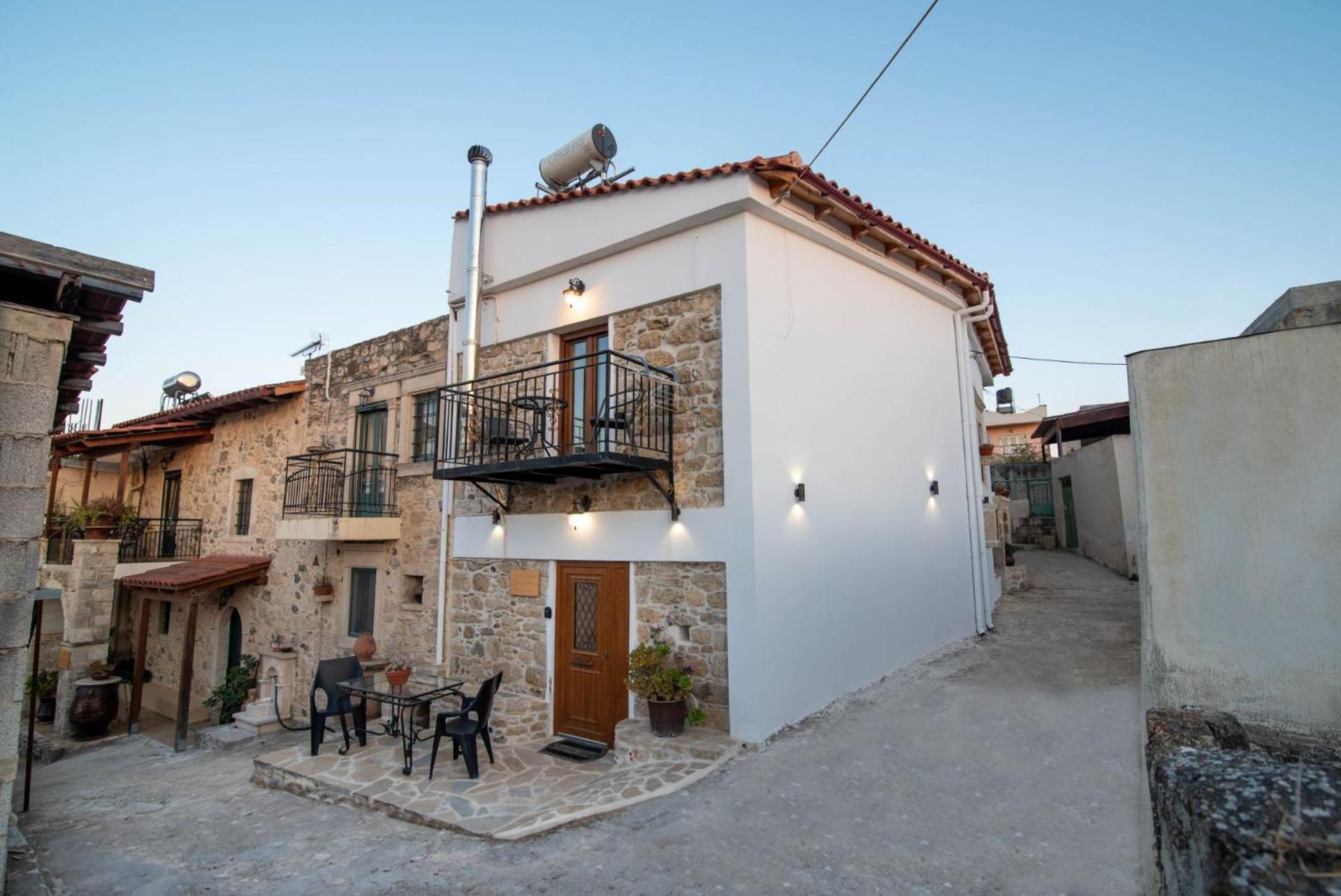 Stone House Elefteria Near Matala Beach Petrokefalion Exterior photo